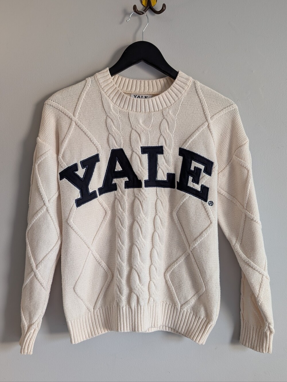 Yale University Cable Knit Sweater, Cream w Deep Navy Blue /Black Logo, Size XXS
